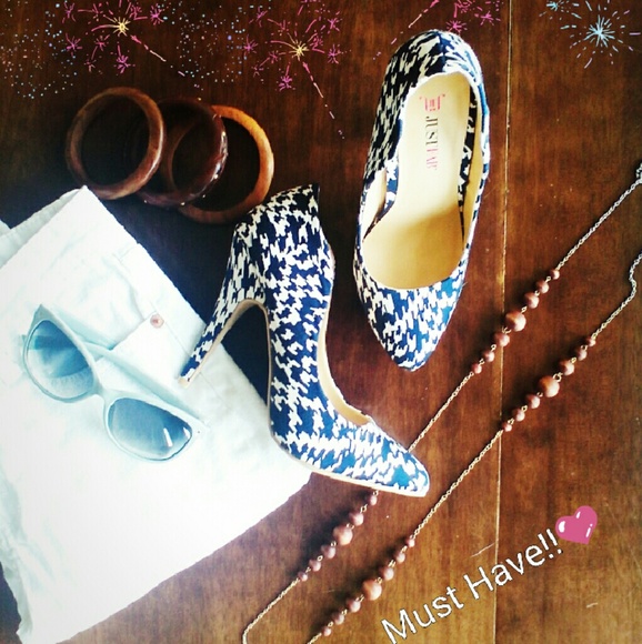 Must Have! GORGEOUS!!!! JustFab 'Marne' BRAND NEW!