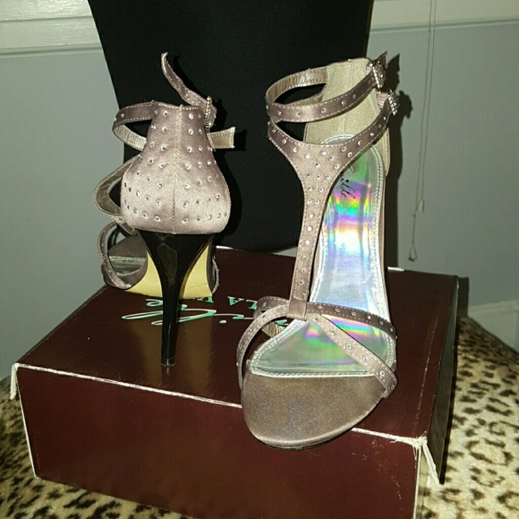 Sandal pumps