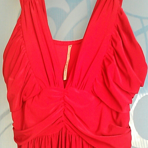 Red party dress - Picture 3 of 3