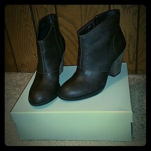 Jessica Simpson bootie