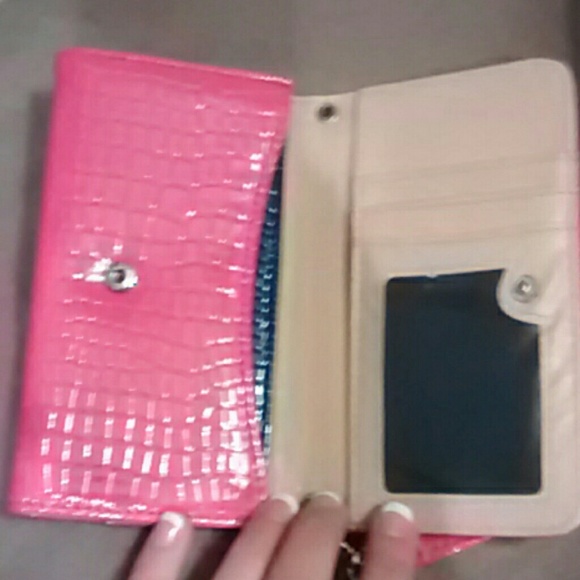 Cell phone wallet case