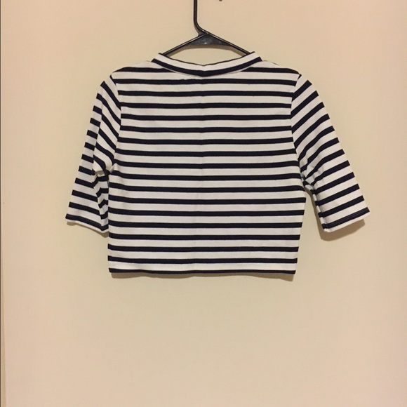Striped crop - Picture 2 of 3
