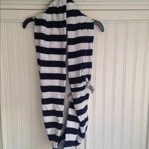 ABERCROMBIE INFINITY SCARF