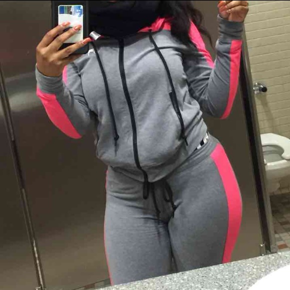 VS Pink Sweat Suit!! - Picture 3 of 4