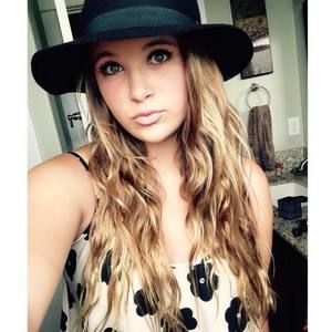 Meet your Posher, Macey