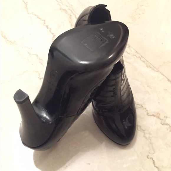 Chanel booties! Mint condition, never worn! - Picture 3 of 4
