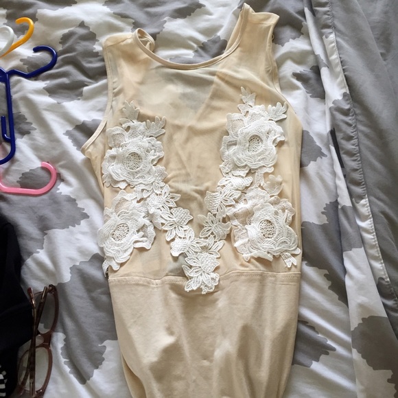 Tobi white floral bodysuit