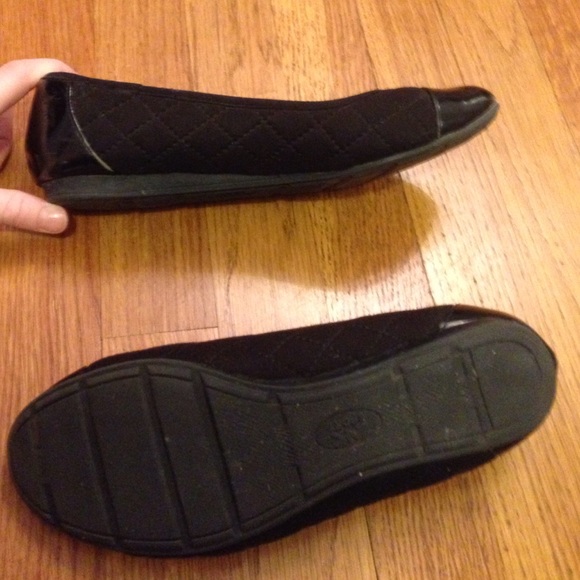 Black Anne Klein Flats, ANNE KLEIN SPORT - Picture 2 of 4