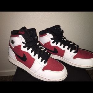 Jordan Retro 1 (Carmine)