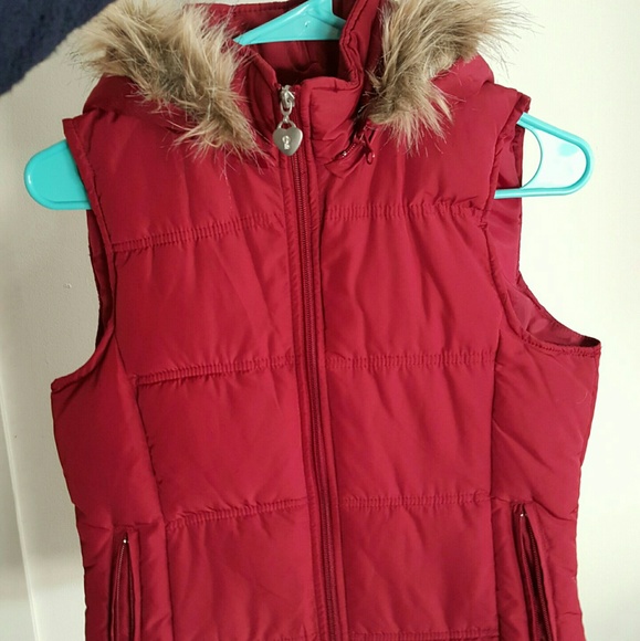 Wine/Deep Red puffy vest with faux fur hood