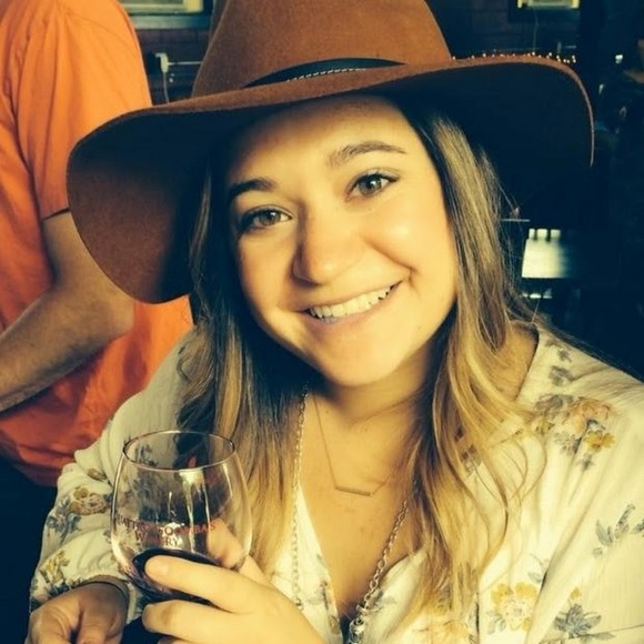 Meet your Posher, Elizabeth - Picture 1 of 1