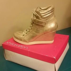 Sneaker wedges