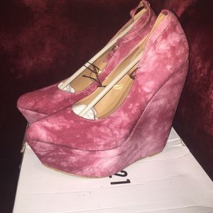 Pointed toes wedges Never Worn w/ tag