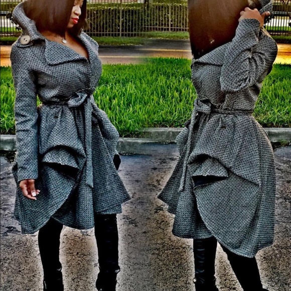 High collard trench coat