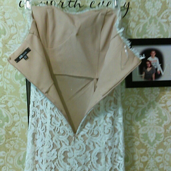 White lace prom dress - Picture 3 of 4