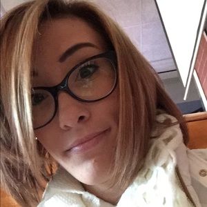 Meet your Posher, Carrie