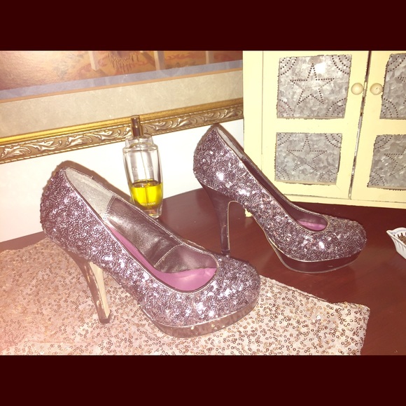 🎉🎊🎉Madden Girl glitter 4 inch stilettos🎉🎊🎉