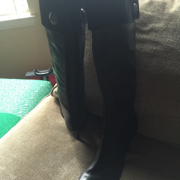 Barely Worn boots - Picture 1 of 2