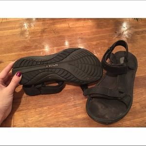 Teva sandals ❤️❤️