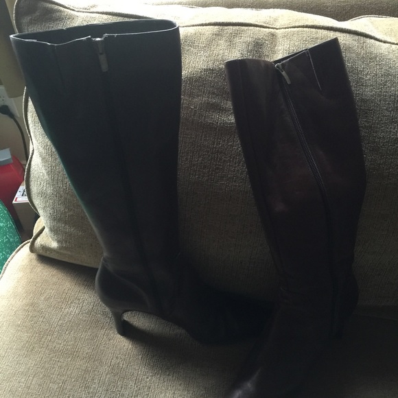 AK Anne Klein boots