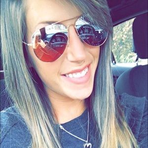 Meet your Posher, Vanessa