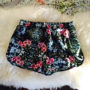 ☀️ Beach bum shorts!