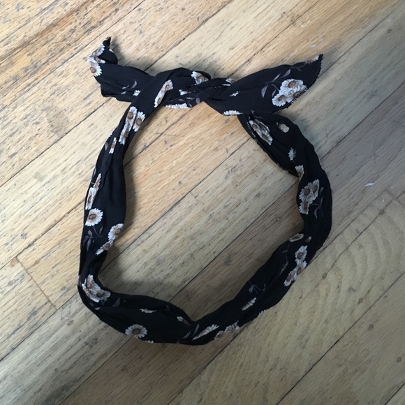 Brandy Melville | Accessories | Brandy Melville Wire  display picture 1