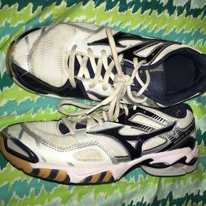 white & navy Mizuno wave bolt 3 volleyball shoes