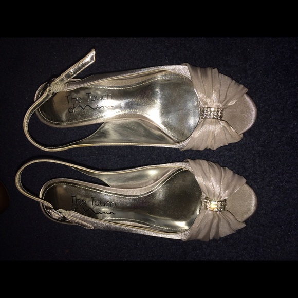 touch of nina silver heels