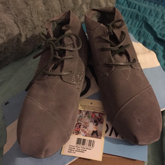 Toms grey suede tribal boots