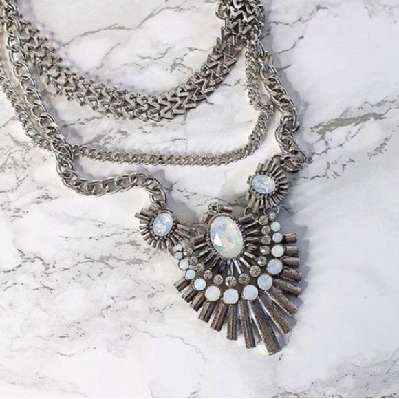 NWT Art Deco Style Statement Necklace - Picture 3 of 4