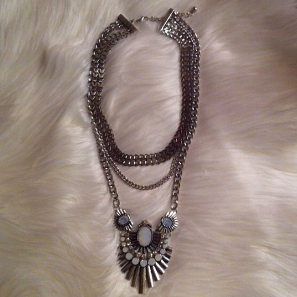 NWT Art Deco Style Statement Necklace - Picture 4 of 4