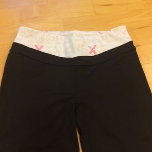 Victoria's Secret crop workout pants black small