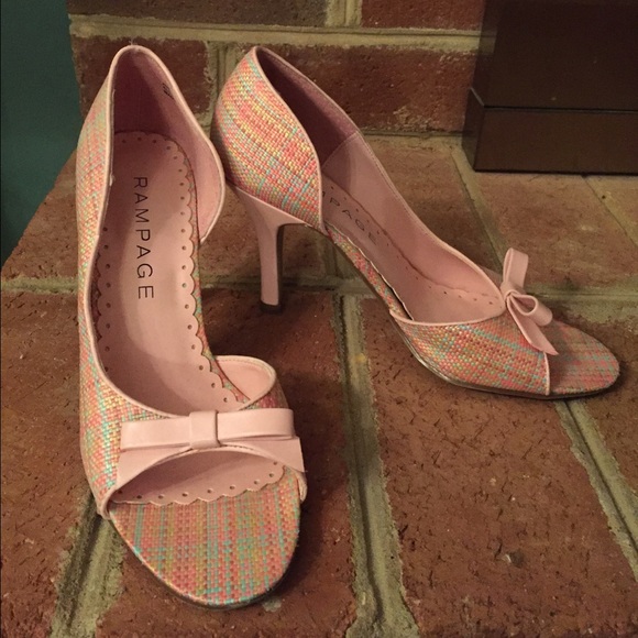 Pretty In Pink Pumps - Picture 2 of 3