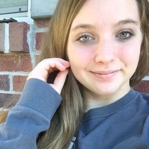 Meet your Posher, Becky