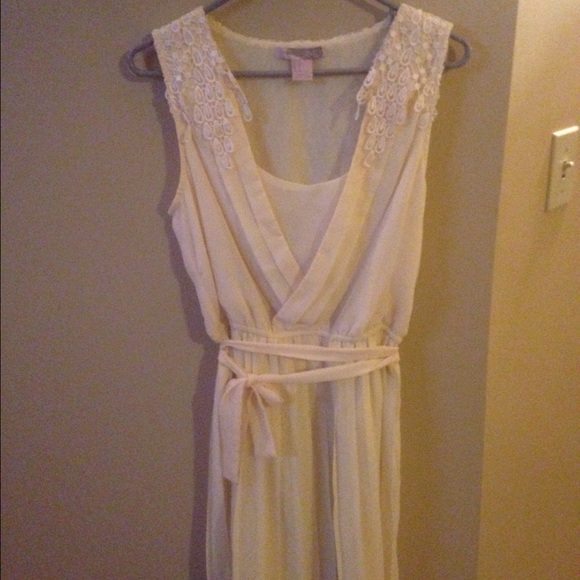 Dress - Picture 1 of 4