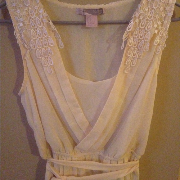 Dress - Picture 2 of 4