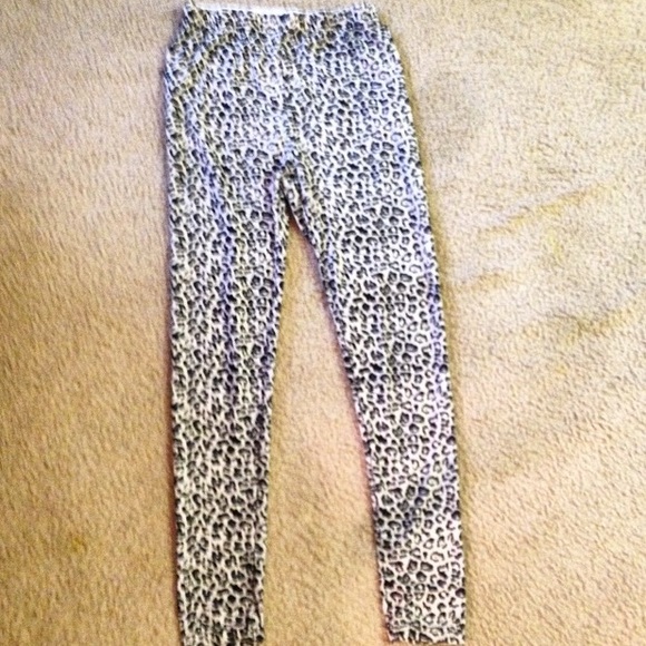 Leopard Print Tights - Picture 4 of 4