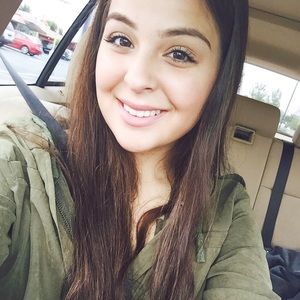 Meet your Posher, Julia