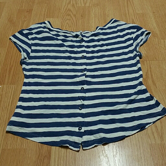 Old Navy Tops - SOLD.... Old navy button back tee.
