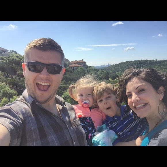 Meet your Posher, Julia - Picture 3 of 5