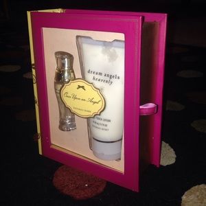 VS perfume/lotion set ((RESERVED!!))