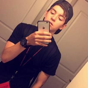 Meet your Posher, Camilo