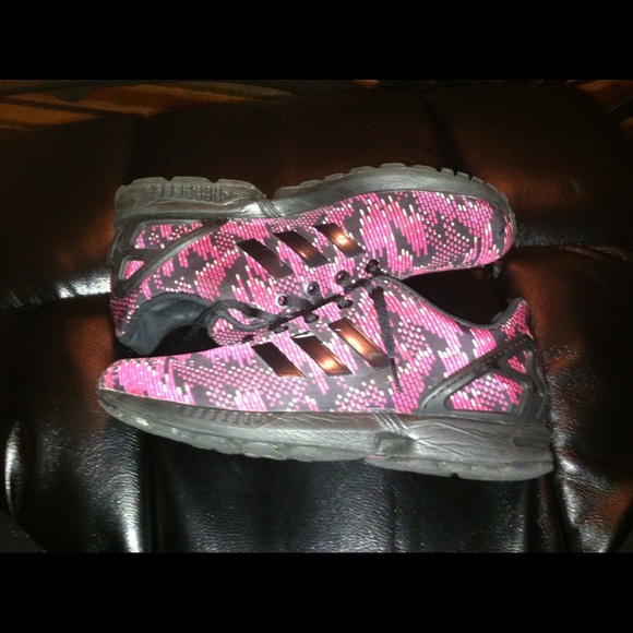 Adidas - Picture 2 of 3