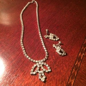 Vintage rhinestone necklace and earrings