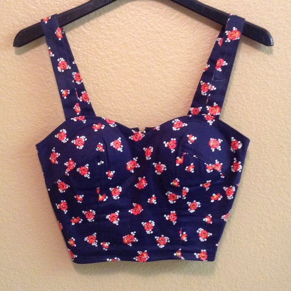 Charlotte Russe Tops - Flower child crop top