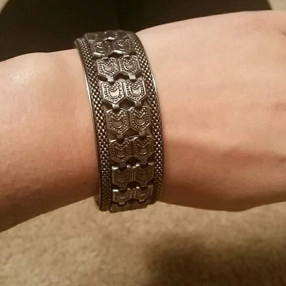 Art deco silver bangle
