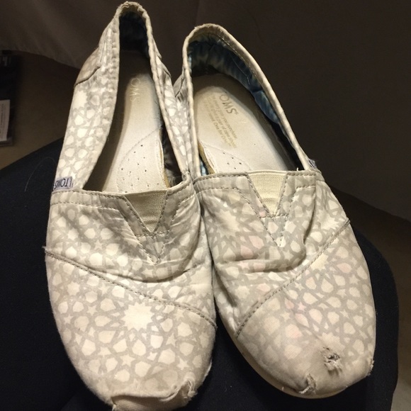 Toms