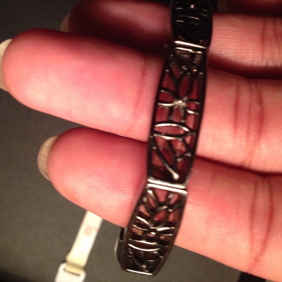 Bracelets - Picture 3 of 3