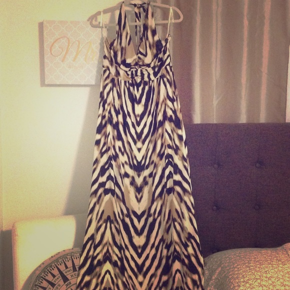 NY&Company Maxi Dress